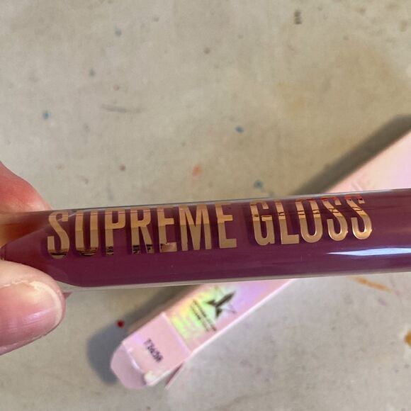 Jeffree Star Supreme Gloss Improper - Picture 3 of 6